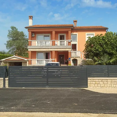 1 Bedroom Stunning In Διαμέρισμα *