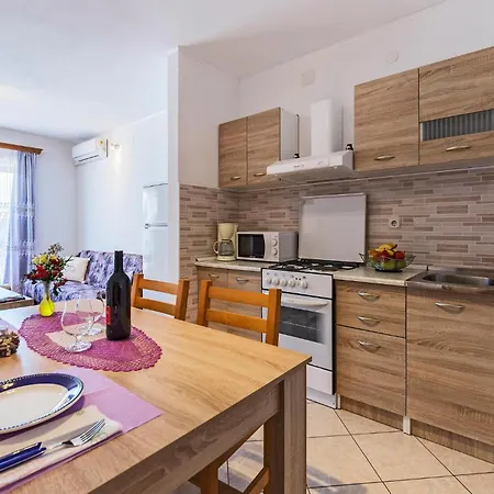 1 Bedroom Stunning In